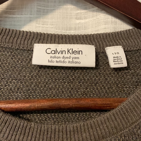 Calvin Klein Italian dyed yarn crew neck sweater. - Picture 2 of 3